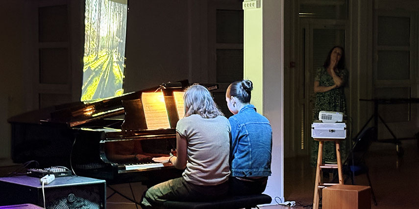 edm-concert-piano